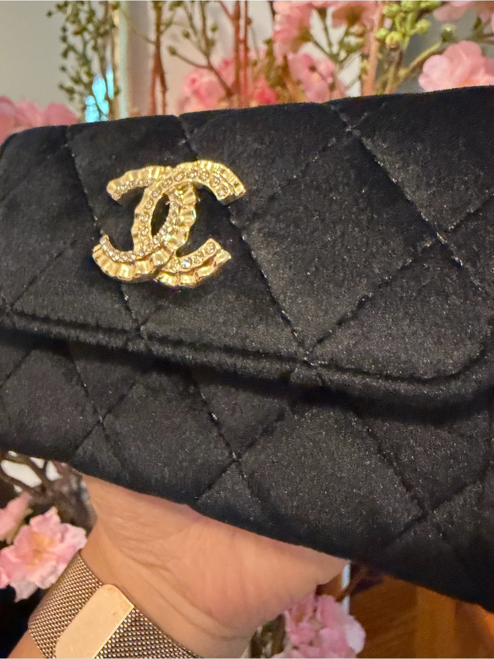 RARE DESIGNER VIP QUILTED WALLET - Picture 3 of 9